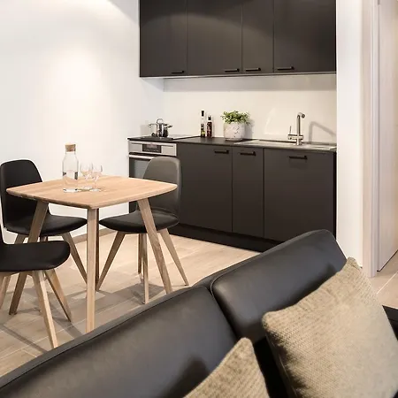 International Aparthotel *